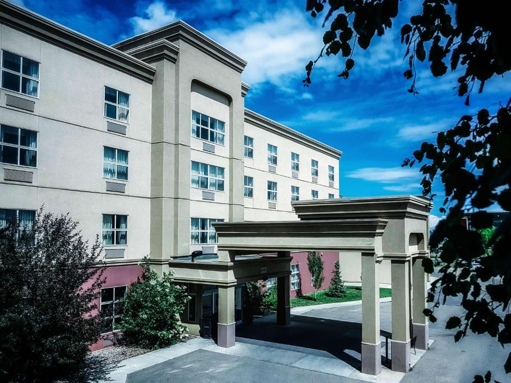 Hampton Inn & Suites by Hilton Edmonton International Airport​