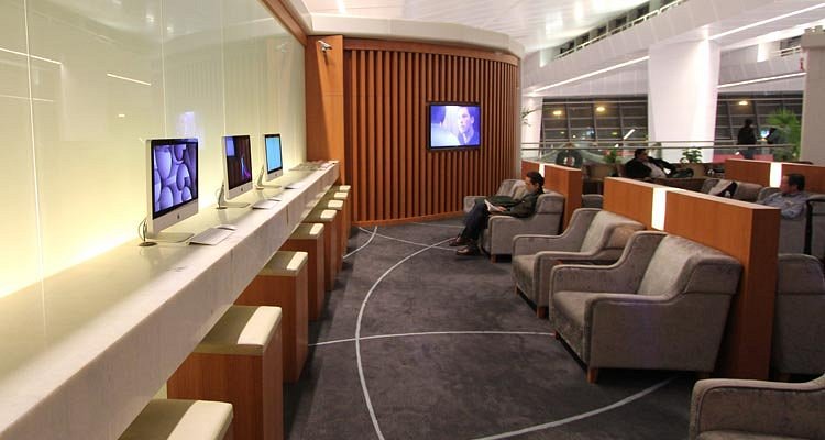 Plaza Premium Lounge (US Departures)