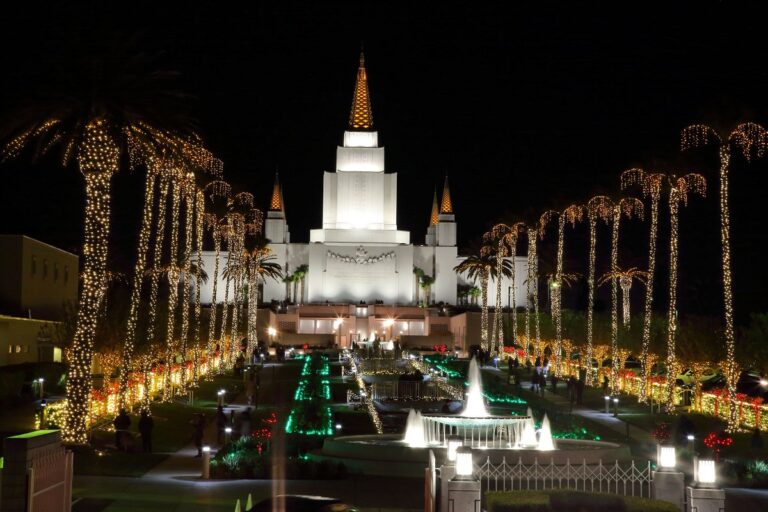 Oakland California Temple & Visitors' Center​